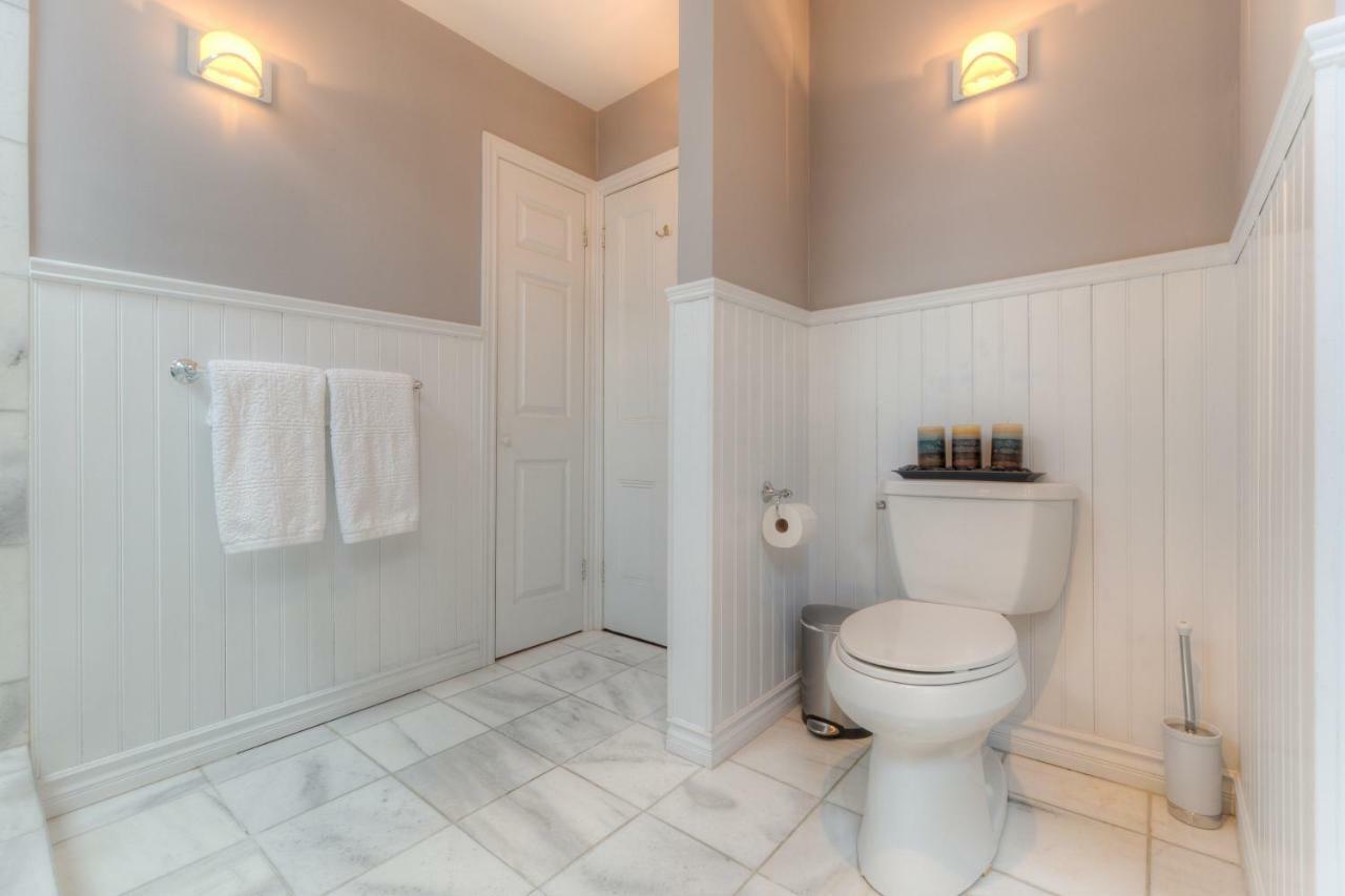 Downtown Luxury Victorian Retreat Hotel Toronto Exterior photo